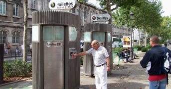 Немцам порекомендовали отказаться от туалетной бумаги
